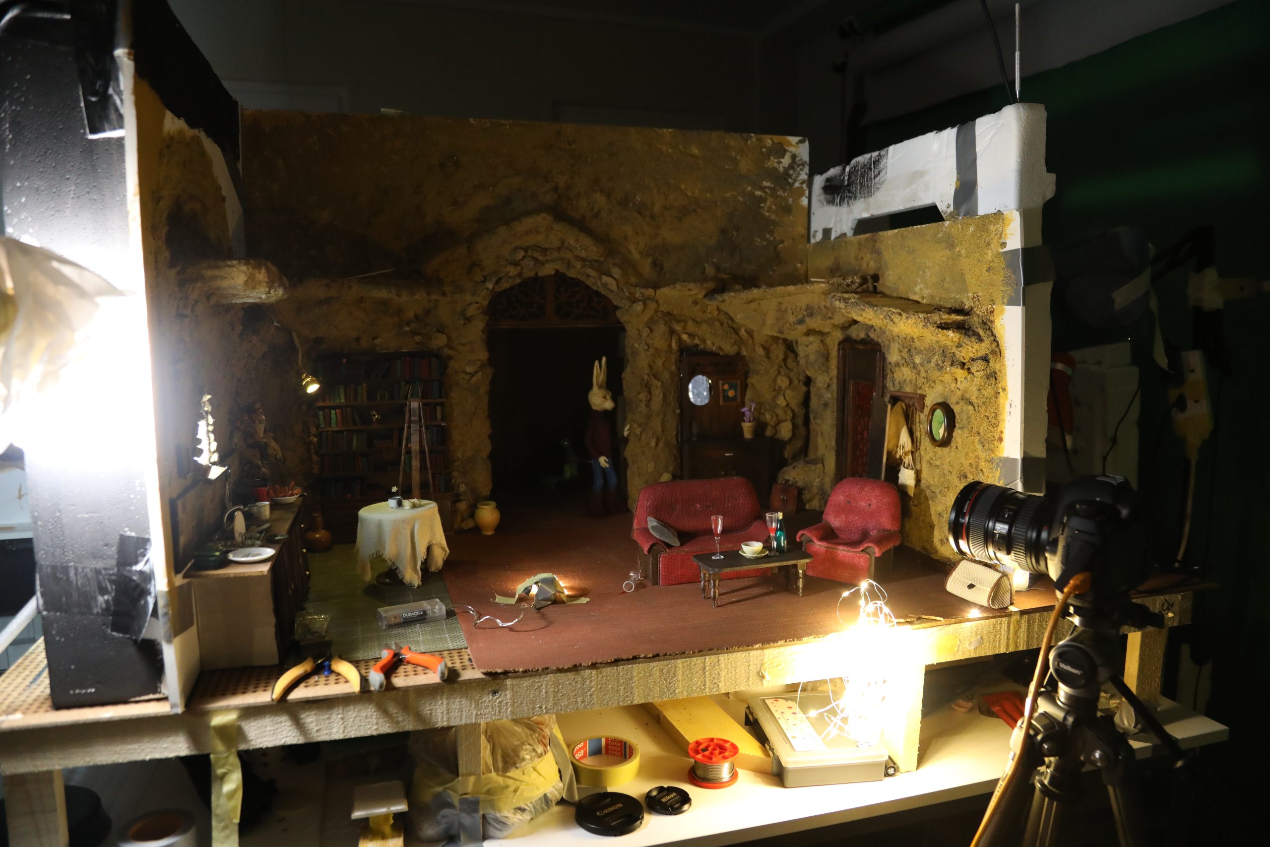 Hinter den Kulissen von Stop Motion Animation Mr. Rabbit's doll